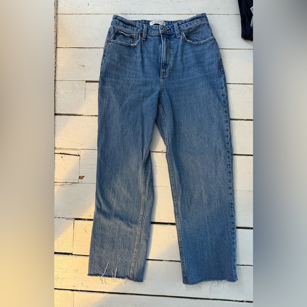 Abercrombie Curve Love Vintage Straight High Rise Jeans